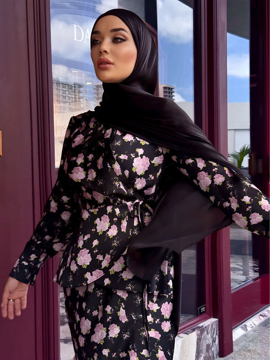Incredible set (blouse and skirt)
