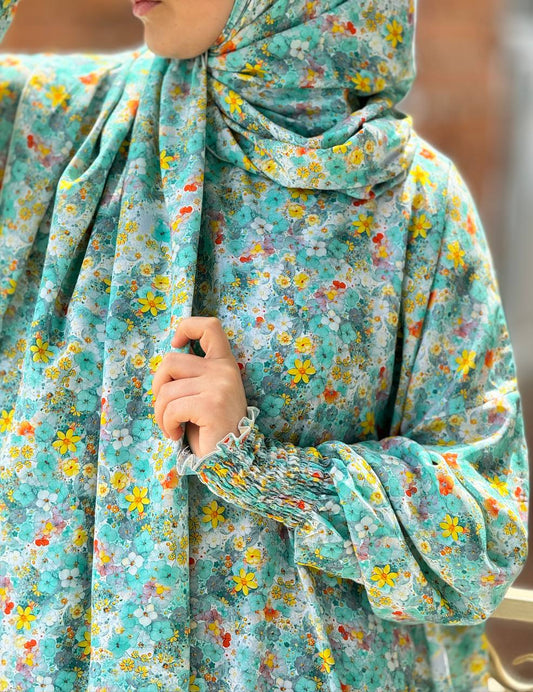 Prayer dress with scarf